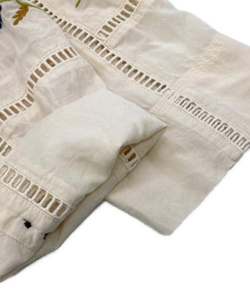 TODAYFUL（トゥデイフル）TODAYFUL (トゥデイフル) Embroidery Patchwork Shirts ベージュ サイズ:	SIZE Freeの古着・服飾アイテム