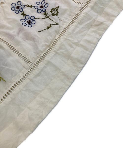 TODAYFUL（トゥデイフル）TODAYFUL (トゥデイフル) Embroidery Patchwork Shirts ベージュ サイズ:	SIZE Freeの古着・服飾アイテム