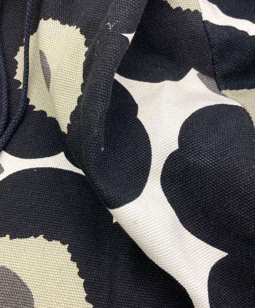 marimekko（マリメッコ）marimekko (マリメッコ) PIENI UNIKKO NIPPU ブラック×ホワイトの古着・服飾アイテム