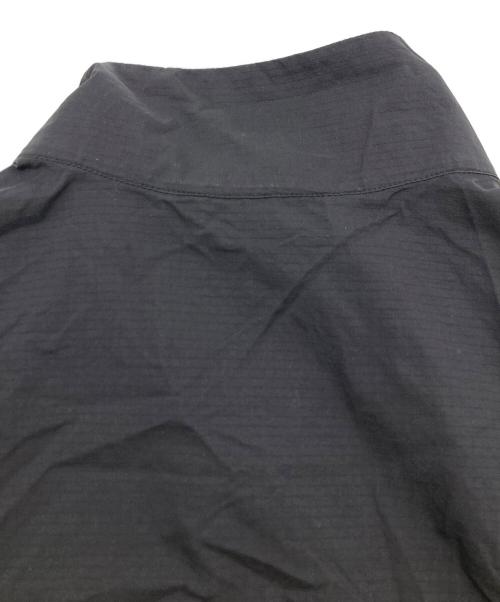 ARC'TERYX（アークテリクス）ARC'TERYX (アークテリクス) SQUAMISH JACKET ブラック サイズ:	SIZE Mの古着・服飾アイテム