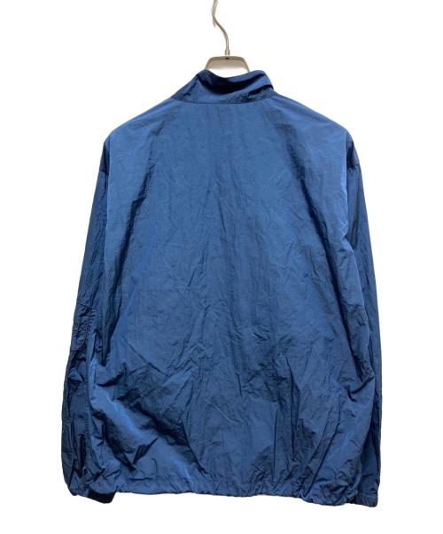 F.C.R.B.（エフシーレアルブリストル）F.C.R.B. (エフシーレアルブリストル) BIG LOGO NYLON STAND COLLAR BLOUSON ネイビー サイズ:Mの古着・服飾アイテム