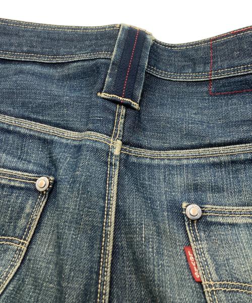 LEVI'S ENGINEERED（リーバイスエンジニアード）LEVI'S ENGINEERED (リーバイスエンジニアード) 立体裁断デニムパンツ インディゴ サイズ:30の古着・服飾アイテム