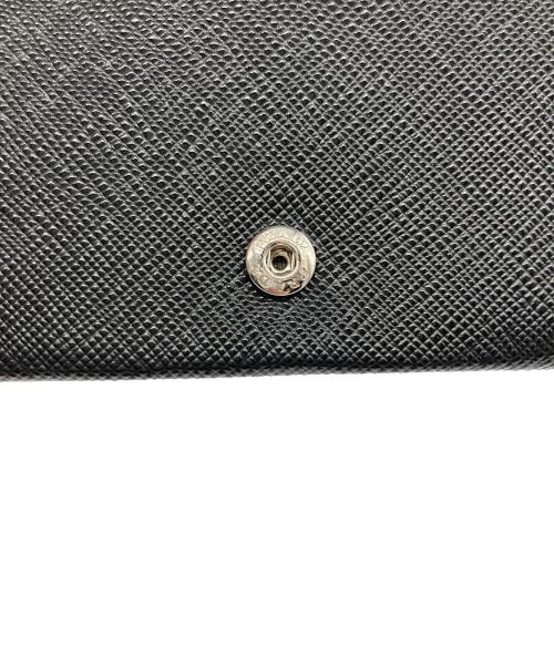 PRADA（プラダ）PRADA (プラダ) 三角プレートカードケース ブラックの古着・服飾アイテム