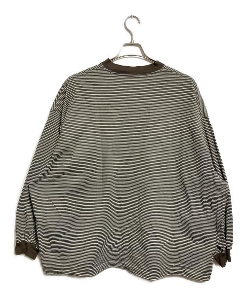 is-ness（イズネス）is-ness (イズネス) BALLOON STRIPES LONG SLEEVE T SHIRT/バルーンストライプ ロングスリーブT ブラウン×ホワイト サイズ:Lの古着・服飾アイテム
