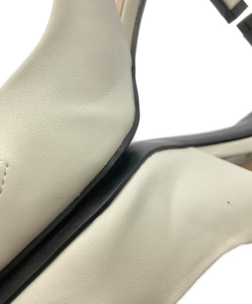 CHARLES & KEITH（チャールズアンドキース）CHARLES & KEITH (チャールズアンドキース) ホースビット ポインテッドトゥスリングバックパンプス ベージュ サイズ:SIZE 36　（23cm）の古着・服飾アイテム