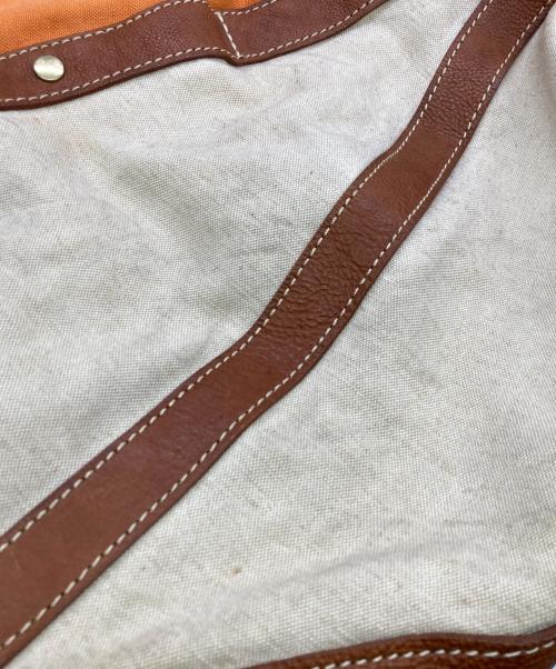 ISSEY MIYAKE（イッセイミヤケ）ISSEY MIYAKE (イッセイミヤケ) ショルダーバッグ ベージュの古着・服飾アイテム