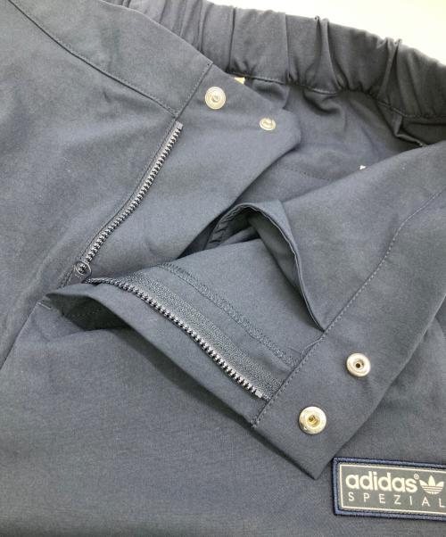 adidas（アディダス）adidas (アディダス) Salesbury トラックパンツ ネイビー サイズ:	SIZE L 未使用品の古着・服飾アイテム