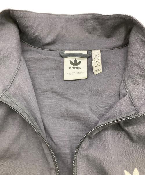 adidas（アディダス）adidas (アディダス) スケートボーディング ファイヤーバード トラックジャケット グレー サイズ:XLの古着・服飾アイテム