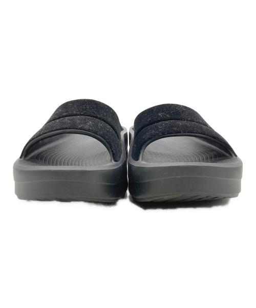 OOFOS（ウーフォス）OOFOS (ウーフォス) OOmega OOahh Limited リカバリースライド ブラック サイズ:SIZE 6 (23cm)の古着・服飾アイテム
