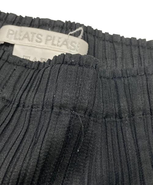 PLEATS PLEASE（プリーツプリーズ）PLEATS PLEASE (プリーツプリーズ) BASICS プリーツパンツ/Pleated pants ブラック サイズ:2の古着・服飾アイテム