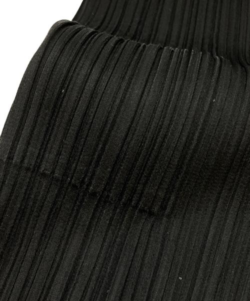 PLEATS PLEASE（プリーツプリーズ）PLEATS PLEASE (プリーツプリーズ) BASICS プリーツパンツ/Pleated pants ブラック サイズ:2の古着・服飾アイテム
