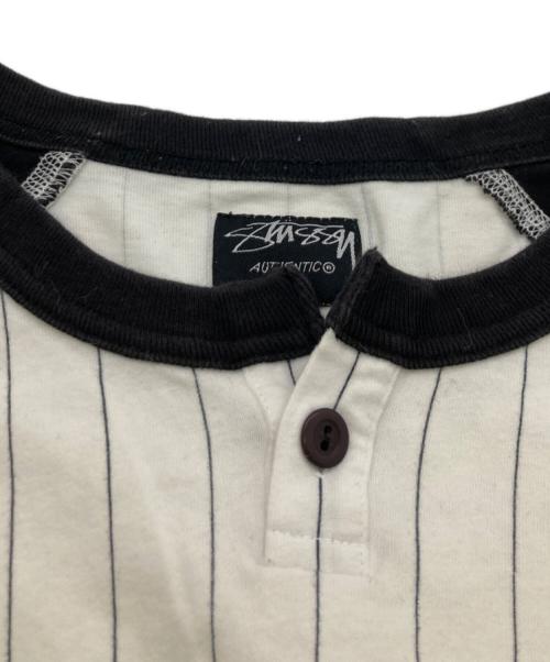 stussy（ステューシー）stussy (ステューシー) 00sヘンリーネックベースボールカットソー ホワイト×ブラック サイズ:SIZE XLの古着・服飾アイテム