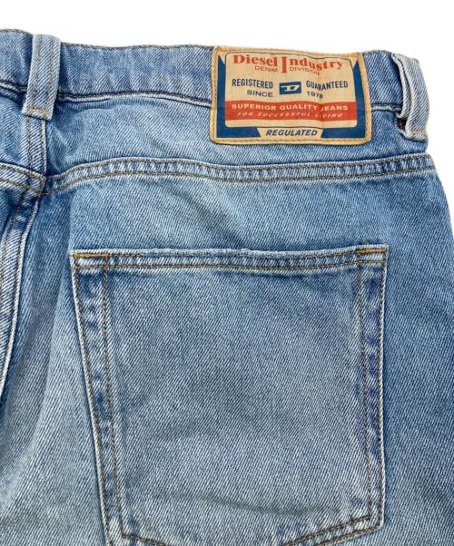 DIESEL（ディーゼル）DIESEL (ディーゼル) ストレートデニムパンツ インディゴ サイズ:W32の古着・服飾アイテム