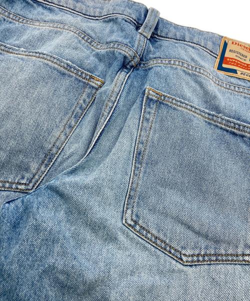 DIESEL（ディーゼル）DIESEL (ディーゼル) ストレートデニムパンツ インディゴ サイズ:W32の古着・服飾アイテム
