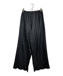 ISSEY MIYAKE（イッセイミヤケ）の古着「プリーツパンツ/Pleated pants」｜ブラック