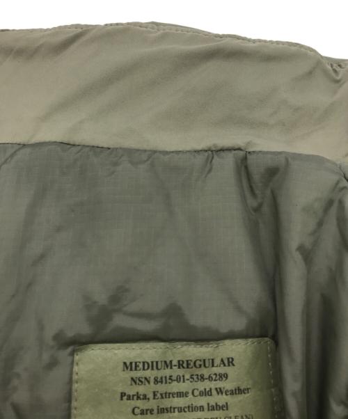 US ARMY（ユーエスアーミー）US ARMY (ユーエスアーミー) ECWCS GEN III LEVEL 7 カーキ サイズ:M-Rの古着・服飾アイテム