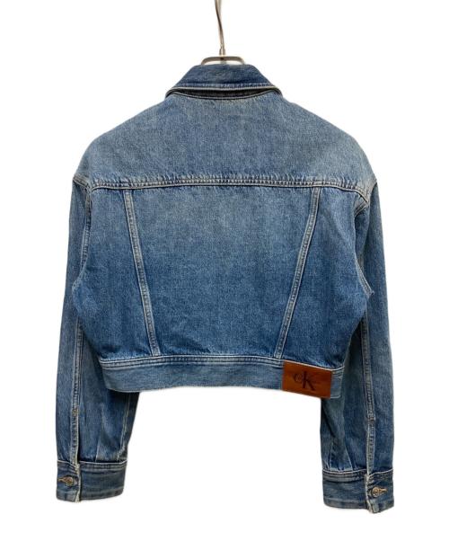 Calvin Klein Jeans（カルバンクラインジーンズ）Calvin Klein Jeans (カルバンクラインジーンズ) クロップドデニムジャケット インディゴ サイズ:XSの古着・服飾アイテム