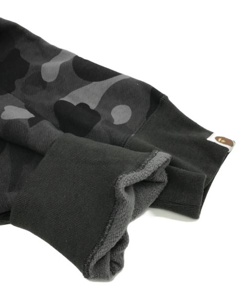 A BATHING APE（アベイシングエイプ）A BATHING APE (アベイシングエイプ) COLOR CAMO SHARK FULL ZIP HOODIE グレー サイズ:Lの古着・服飾アイテム