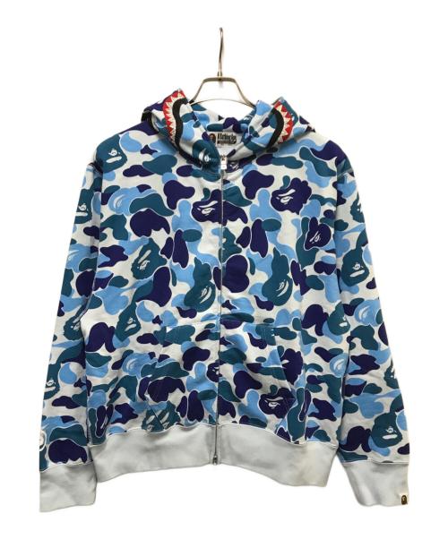 A BATHING APE（アベイシングエイプ）A BATHING APE (アベイシングエイプ) ABC CAMO CRYSTAL STONE SHARK FULL ZIP HOODIE ブルー サイズ:Mの古着・服飾アイテム