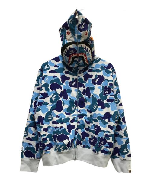 A BATHING APE（アベイシングエイプ）A BATHING APE (アベイシングエイプ) ABC CAMO CRYSTAL STONE SHARK FULL ZIP HOODIE ブルー サイズ:Mの古着・服飾アイテム
