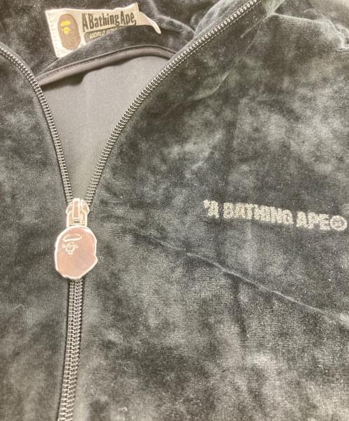A BATHING APE（アベイシングエイプ）A BATHING APE (アベイシングエイプ) LOGO VELVET RELAXED FIT TRACK JACKET ブラック サイズ:Lの古着・服飾アイテム