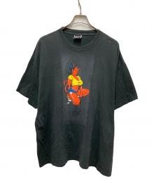 CHASER（チェイサー）の古着「COOP レッドデビルプリントＴシャツ」｜ブラック