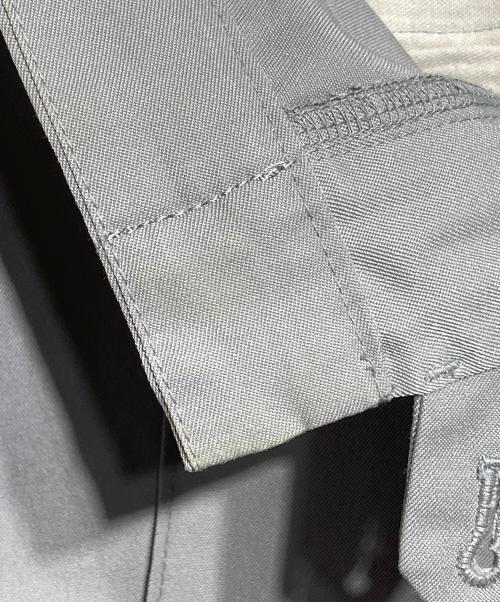 COMME des GARCONS HOMME PLUS（コムデギャルソンオムプリュス）COMME des GARCONS HOMME PLUS (コムデギャルソンオムプリュス) センタープレスポリパンツ グレー サイズ:Sの古着・服飾アイテム