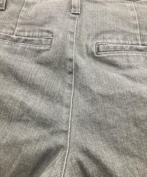 HELMUT LANG（ヘルムートラング）HELMUT LANG (ヘルムートラング) 2タックショートデニムパンツ グレー×ブラック サイズ:25の古着・服飾アイテム