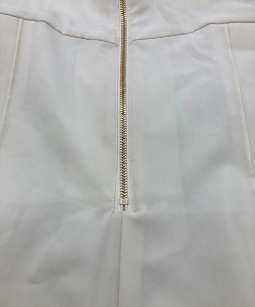 THINGS THAT MATTER（シングスザットマター）THINGS THAT MATTER (シングスザットマター) COMFORTABLE JUMPSUIT ベージュ サイズ:2の古着・服飾アイテム