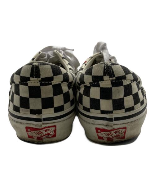 VANS（ヴァンズ）VANS (ヴァンズ) UNDERCOVER (アンダーカバー) Era ローカットスニーカー ホワイト×ブラック サイズ:27cmの古着・服飾アイテム