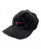 NIKEナイキ）の古着「メタルスウッシュコーディロイキャップ」｜ブラック×レッド