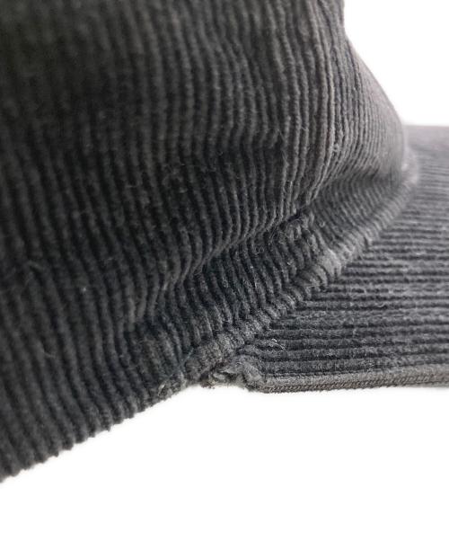 NIKE（ナイキ）NIKE (ナイキ) メタルスウッシュコーディロイキャップ ブラック×レッド サイズ:FREEの古着・服飾アイテム