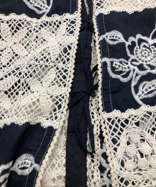 MAISON SPECIAL（メゾンスペシャル）MAISON SPECIAL (メゾンスペシャル) 2way Embroidery Vest ブラック×ベージュ サイズ:SIZE Freeの古着・服飾アイテム