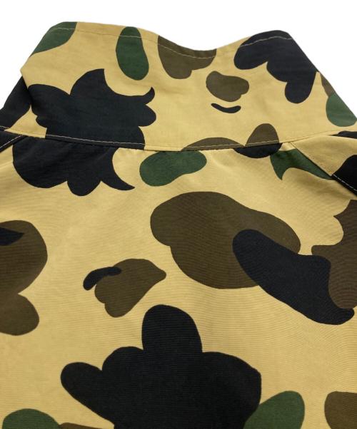 A BATHING APE（アベイシングエイプ）A BATHING APE (アベイシングエイプ) 1ST CAMO デタッチャブルスリーブジャケット ベージュ×グリーン サイズ:Mの古着・服飾アイテム