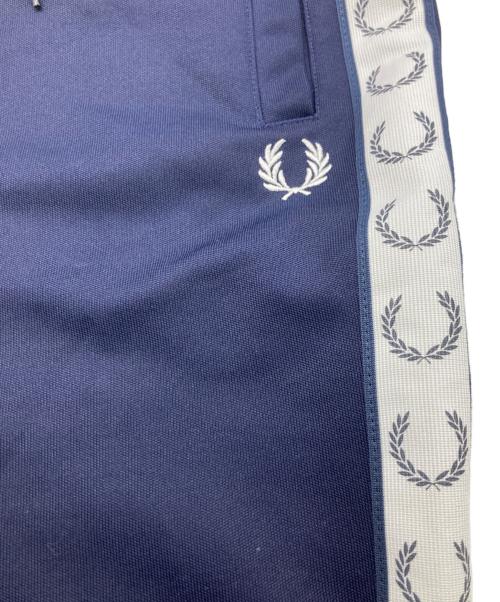 FRED PERRY（フレッドペリー）FRED PERRY (フレッドペリー) Taped Track Pant ネイビー サイズ:Mの古着・服飾アイテム