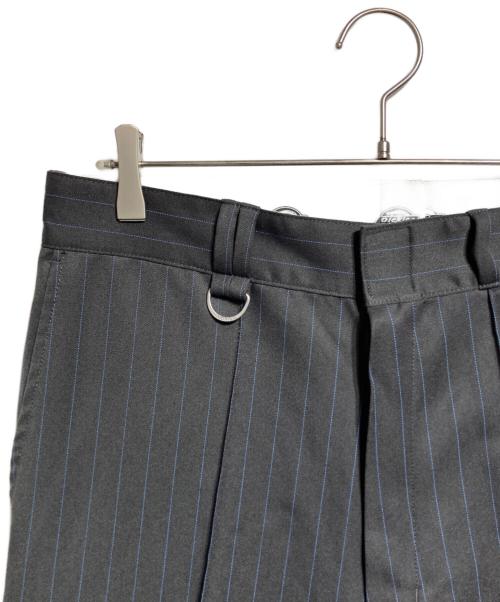 Dickies（ディッキーズ）Dickies (ディッキーズ) JOURNAL STANDARD relume (ジャーナルスタンダード レリューム) ピンタック ワイドスラックス/Pintuck Wide-Leg Slacks グレー サイズ:M 未使用品の古着・服飾アイテム