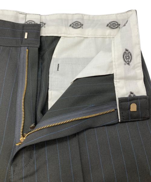 Dickies（ディッキーズ）Dickies (ディッキーズ) JOURNAL STANDARD relume (ジャーナルスタンダード レリューム) ピンタック ワイドスラックス/Pintuck Wide-Leg Slacks グレー サイズ:M 未使用品の古着・服飾アイテム