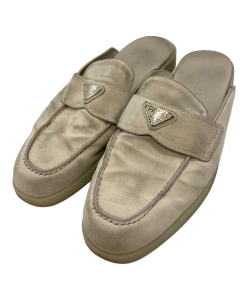 PRADA（プラダ）PRADA (プラダ) トライアングルプレートレザーミュールサンダル/Triangle Plate Leather Mule Sandals ベージュ サイズ:9の古着・服飾アイテム