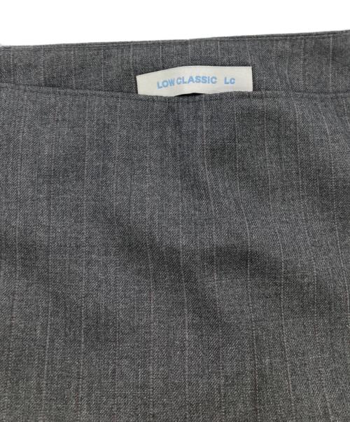 LOW CLASSIC LC（ロウ クラシック）LOW CLASSIC LC (ロウ クラシック) ストライプロングスカート グレー サイズ:Sの古着・服飾アイテム