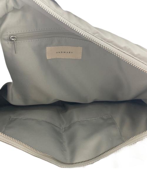 ANDMARY（アンドマリー）ANDMARY (アンドマリー) Mary quilting bag グレーの古着・服飾アイテム