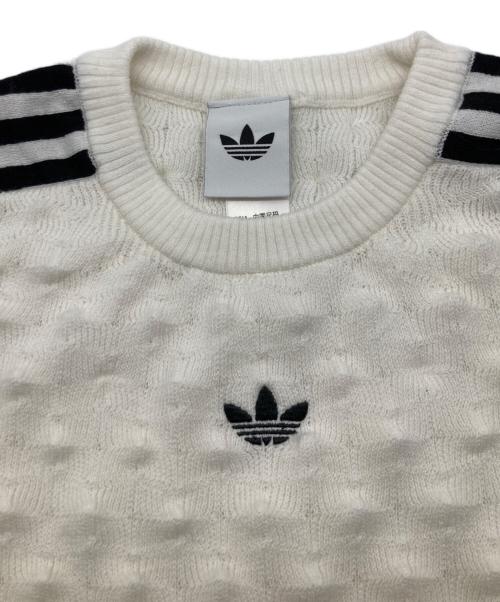 adidas（アディダス）adidas (アディダス) スリムソリッドスパイクニット ホワイト サイズ:Mの古着・服飾アイテム