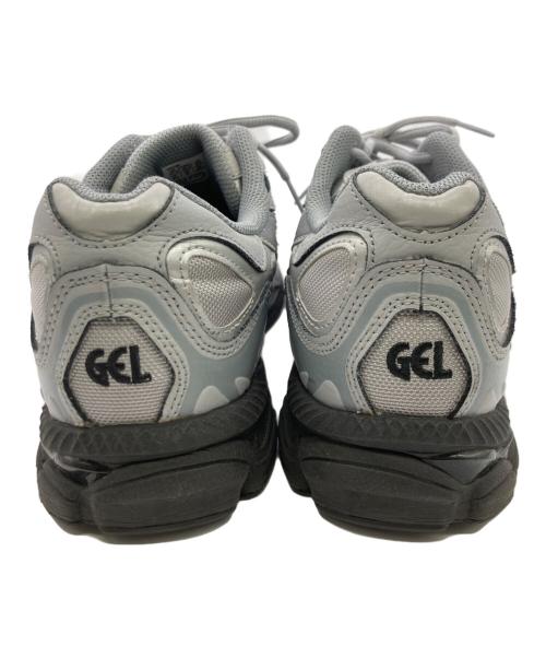 asics（アシックス）asics (アシックス) GEL-NYC ローカットスニーカー シルバー サイズ:27.5cmの古着・服飾アイテム