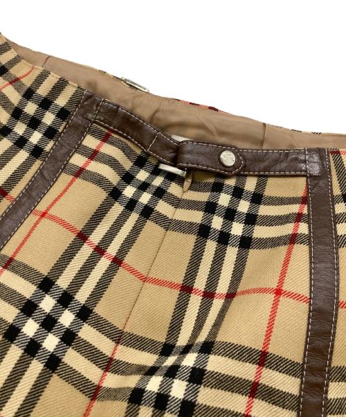 BURBERRY BLUE LABEL（バーバリー ブルー レーベル）BURBERRY BLUE LABEL (バーバリー ブルー レーベル) ノヴァチェックスカート ブラウン サイズ:	SIZE 36の古着・服飾アイテム