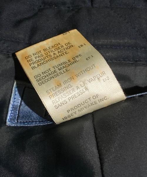 ISSEY MIYAKE（イッセイミヤケ）ISSEY MIYAKE (イッセイミヤケ) WINDCOAT パデットロングコート/Padded long coat ネイビー サイズ:Sの古着・服飾アイテム