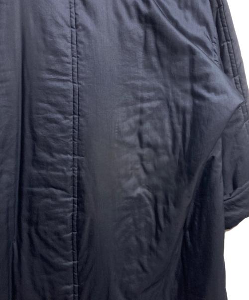 ISSEY MIYAKE（イッセイミヤケ）ISSEY MIYAKE (イッセイミヤケ) WINDCOAT パデットロングコート/Padded long coat ネイビー サイズ:Sの古着・服飾アイテム