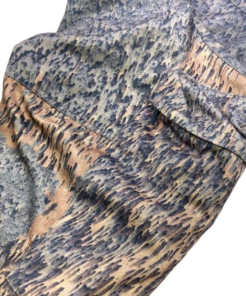 DIESEL（ディーゼル）DIESEL (ディーゼル) レインカモグラフィックカーゴパンツ ブラウン×ブルー サイズ:38の古着・服飾アイテム