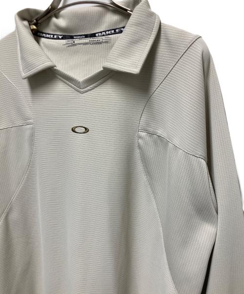 OAKLEY（オークリー）OAKLEY (オークリー) フロントロゴスキッパーカットソー ベージュ サイズ:Mの古着・服飾アイテム