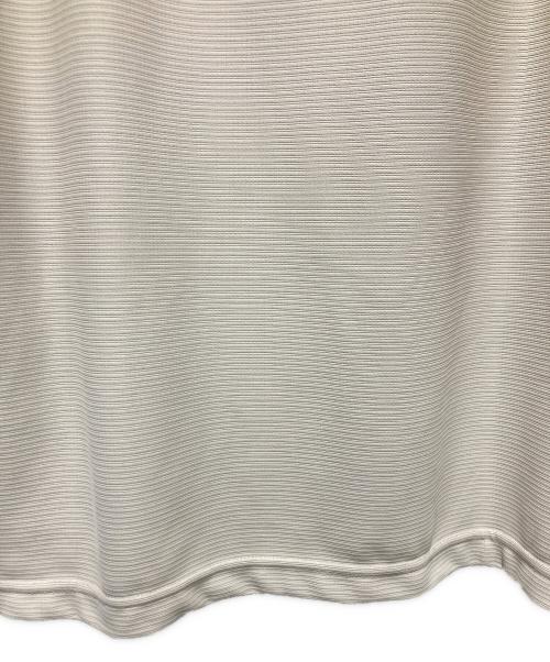 OAKLEY（オークリー）OAKLEY (オークリー) フロントロゴスキッパーカットソー ベージュ サイズ:Mの古着・服飾アイテム
