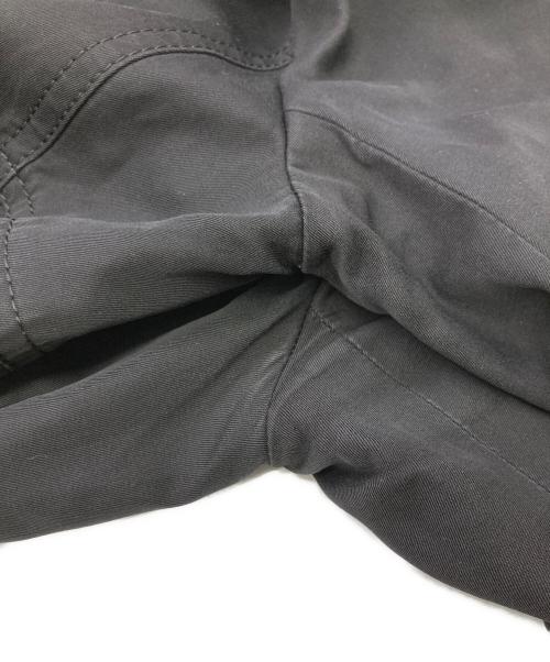 BURBERRY BLUE LABEL（バーバリー ブルー レーベル）BURBERRY BLUE LABEL (バーバリー ブルー レーベル) フリルカラーティアードコート ブラック サイズ:36の古着・服飾アイテム