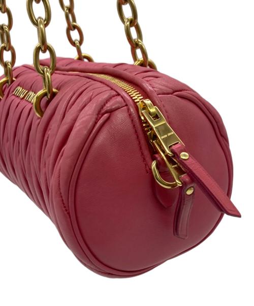 MIU MIU（ミュウミュウ）MIU MIU (ミュウミュウ) マテラッセレザーショルダーバッグ ピンクの古着・服飾アイテム